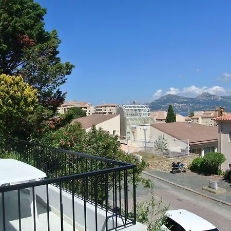 47 Les Collines